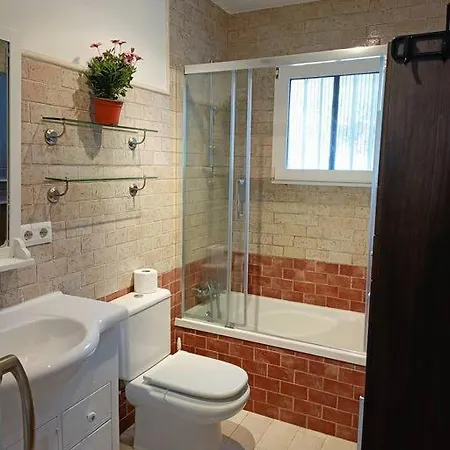 Big Lawn Four-bedroom House,spacious Room, In Of Music, Near Equestrian Center,outdoor Fun Holiday home *