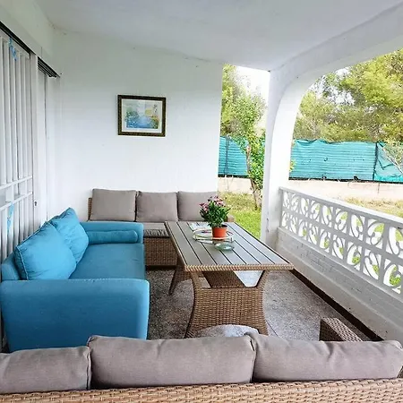Holiday home Big Lawn Four-bedroom House,spacious Room, In Of Music, Near Equestrian Center,outdoor Fun Lliria