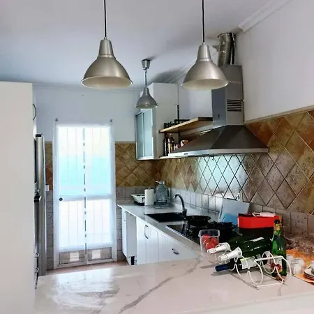Big Lawn Four-bedroom House,spacious Room, In Of Music, Near Equestrian Center,outdoor Fun * Lliria