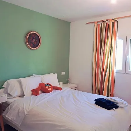Big Lawn Four-bedroom House,spacious Room, In Of Music, Near Equestrian Center,outdoor Fun * Lliria