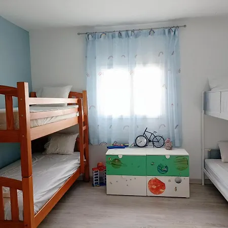 Big Lawn Four-bedroom House,spacious Room, In Of Music, Near Equestrian Center,outdoor Fun Holiday home